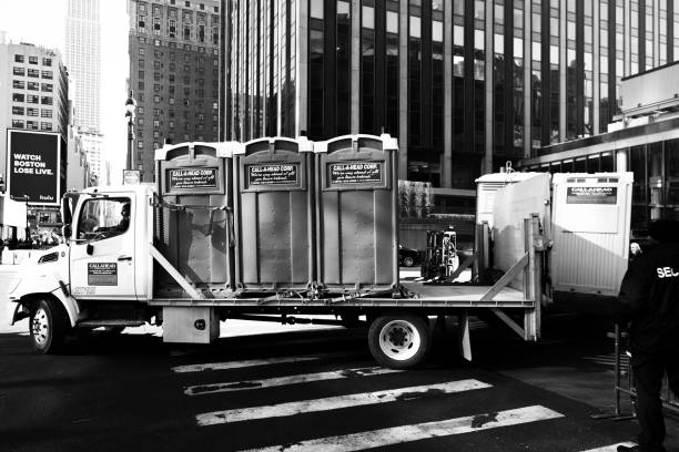 Affordable portable toilet rental in Brighton, IL